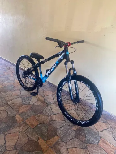 Vendo bicicleta vinkng tuff 30