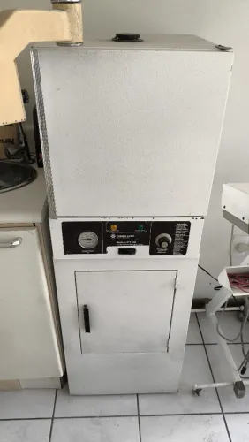Vende-se Equipamentos e acessórios odontológicos