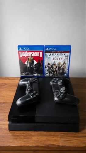 PS4 FAT + 2 JOGOS + 2 CONTROLES