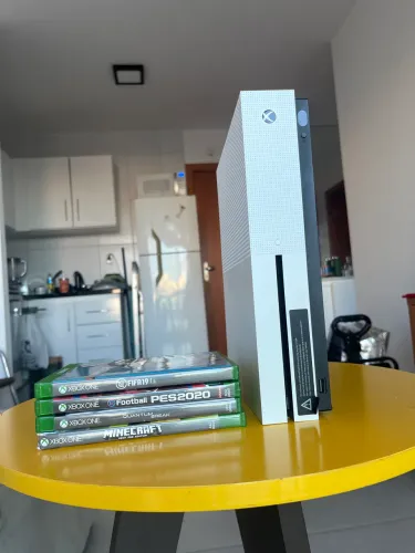 Xbox one S sem sinal de vida + 4 jogos