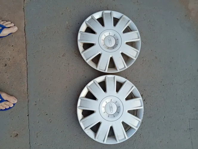 2 CALOTAS ORIGINAIS FORD FOCUS