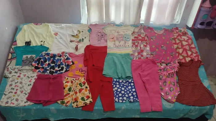 Lote de menina com 20 peças tam 2 anos