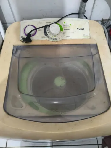Máquina de lavar com defeito