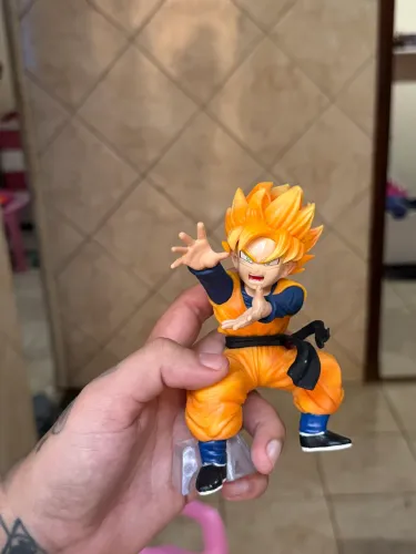 Vendo 6 action figures do dragon Ball z, barato pra ir rápido 500 R$