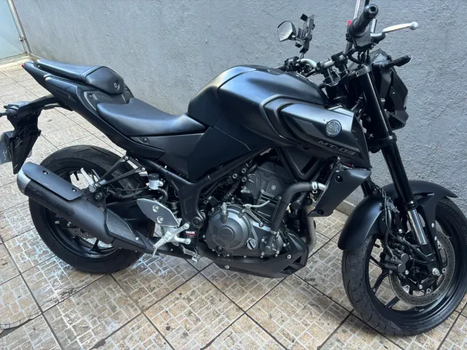 Yamaha MT-03 2025 2.600km único dono impecável