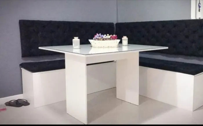 Mesa 1x1 com tampo de vidro