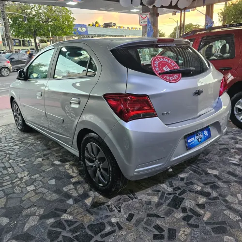 Chevrolet Onix JOY HATCH 1.0 8V FLEX MEC. 4P 2020