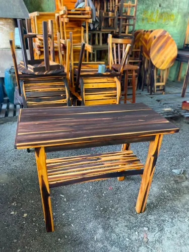 MESA APARADOR DE MADEIRA 