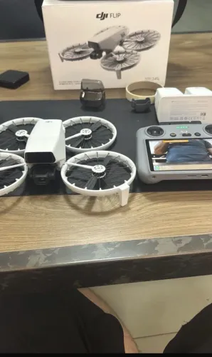 Drone DJI Flip combo com tela novíssimo! Praticamente novo!!!