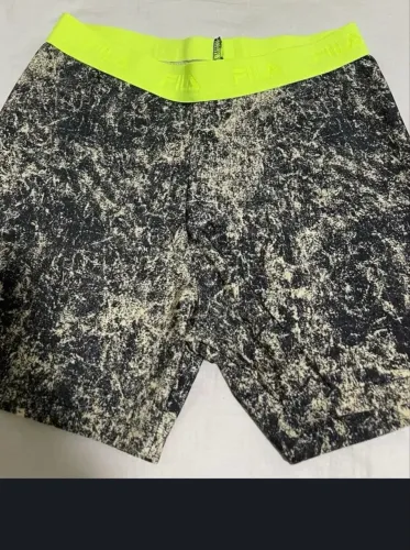 Short fila academia