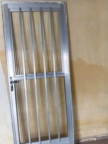 Porta de alumínio de 80