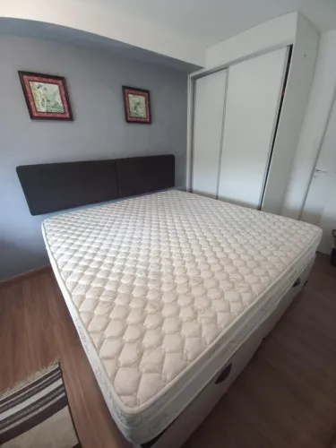 Cama King com Baú