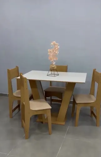 MESA DE JANTAR 4 CADEIRAS