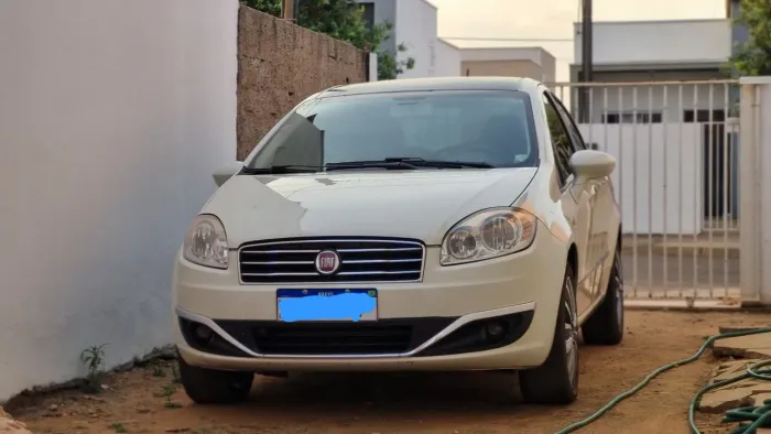 Fiat Linea Absolute 1.9/1.8 Flex Dualogic 4P 2015