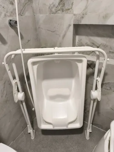 Banheira Burigotto com suporte e redutor de assento