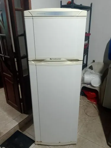 Geladeira continental 370 litros