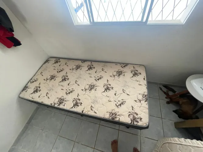 Cama box de solteiro conjugada