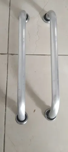 Barra de apoio para banheiro