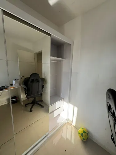 Guarda roupa 3 portas com espelho