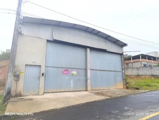 GALPÃO EM CAXIAS DO SUL, VIANA.