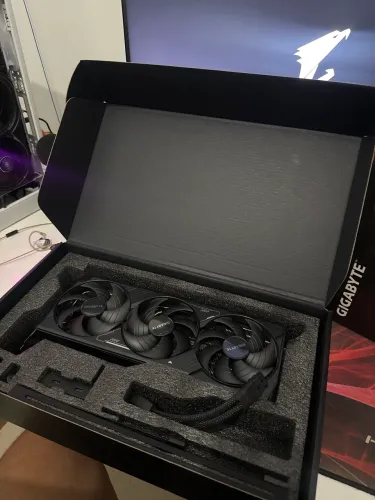 Rtx 5070ti 16gb gigabyte windforce sff