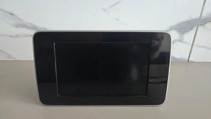 Central Multimidia C180 C200 W205 Glc250 2015 2019 Original