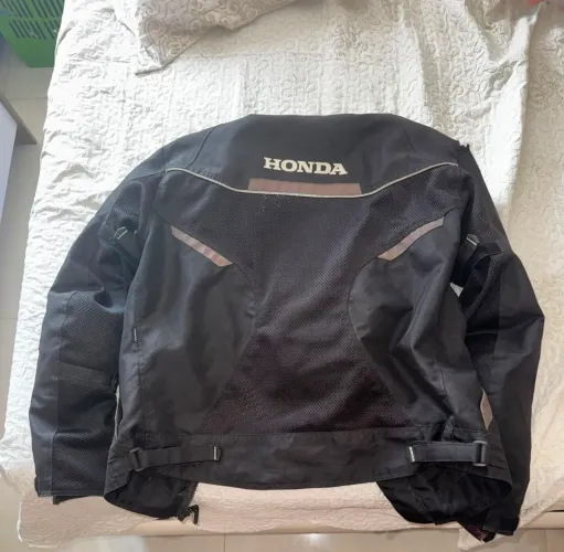 Jaqueta Honda + calça x11