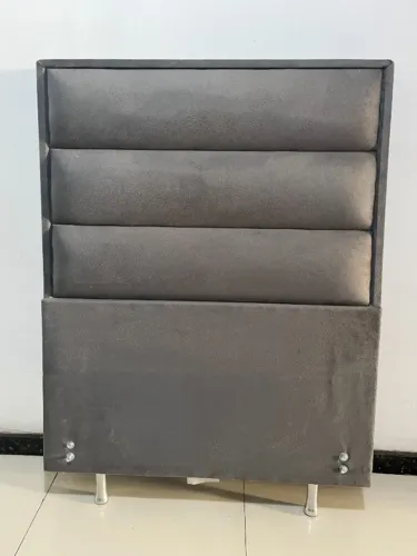 Cabeceira Solteiro Estofada Suede Chumbo 92cm - LA Colchões - Usada e bem preservada