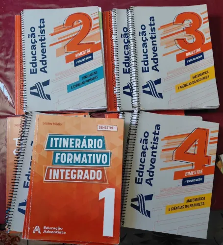 Livros ensino médio 1° ano Adventista