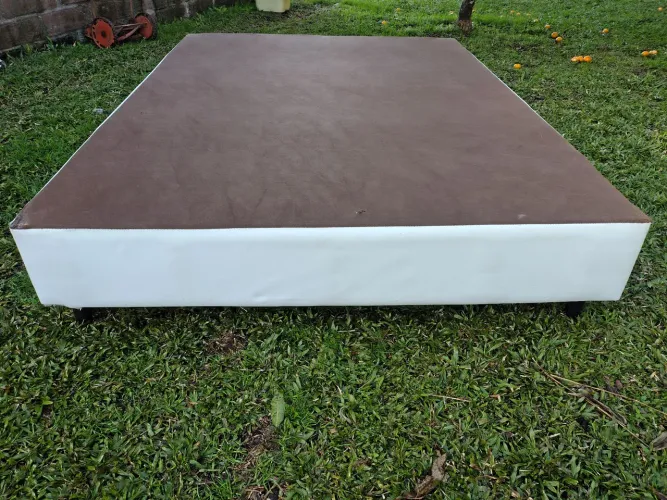 Com entrega base box casal corino