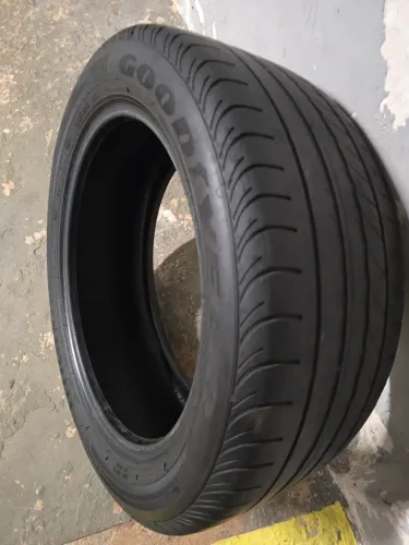 Pneus Goodyear 215/50 R17