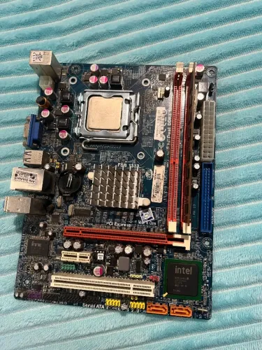 Kit PC LGA 775 - Core 2 Quad Q8400 + 4GB RAM 1333MHz DDR3