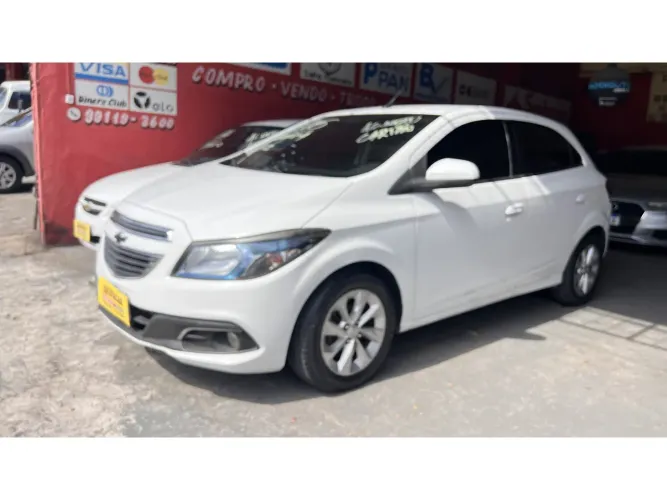 Chevrolet Onix Hatch LTZ 1.4 8V Flex Mec. 4P 2015