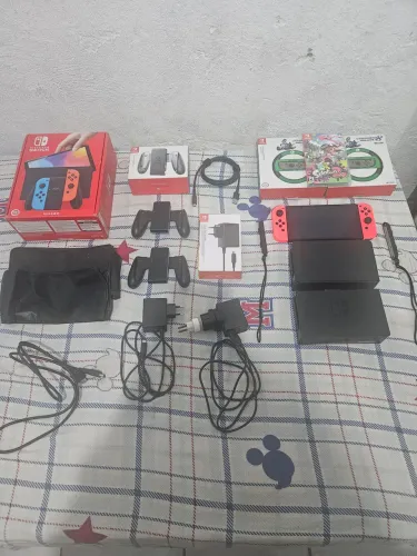 NINTENDO SWITCH OLED COMPLETO