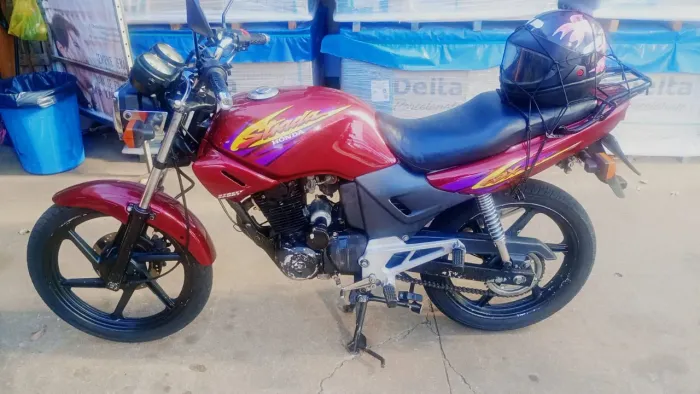 Moto Strada 200