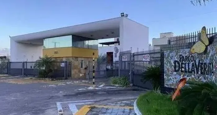 VENDE-SE LOTE NO CONDOMÍNIO PARCO DELLAVERITÁ/ COM PROJETOS INCLUSOS APROVADOS PELA SEMURB