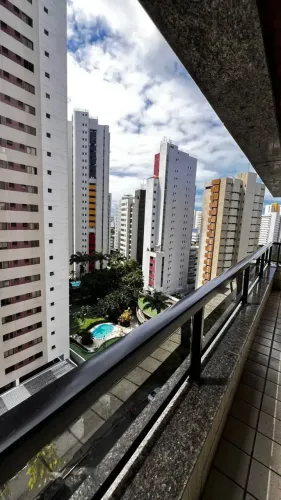 Imóvel para venda possui 280 metros quadrados com 4 quartos em Parnamirim - Recife - PE