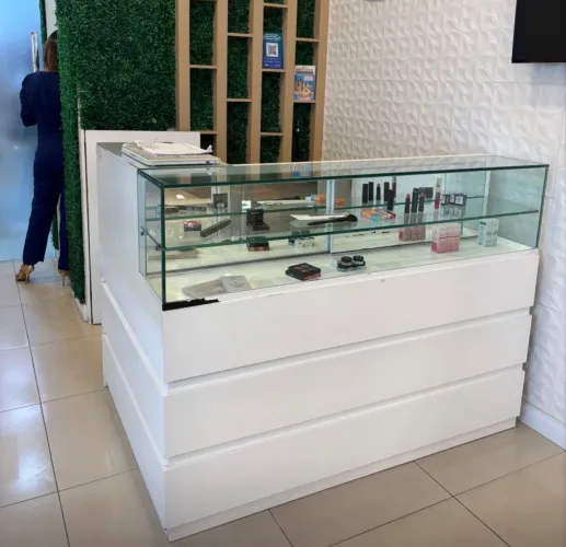 Balcão recepção branco