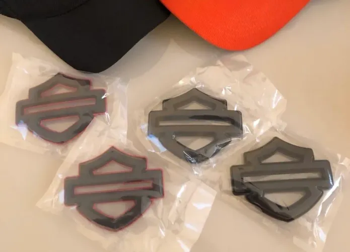 Emblema Harley Davidson em metal