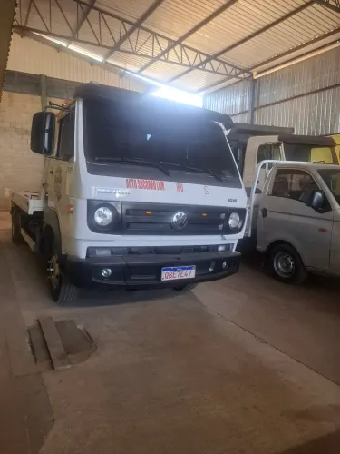 Vendo 9 caminhoes seminovos