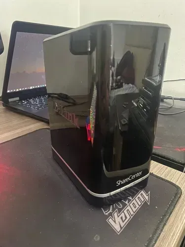 Servidor NAS Sharecenter DNS320-L