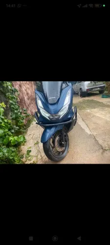 Vendo minha PCX automática DLX 
