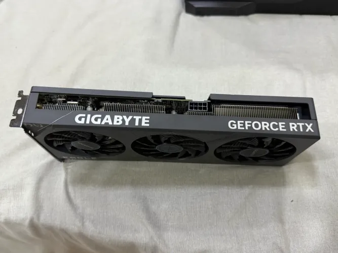 Placa De Vídeo Gigabyte Rtx 4060 Ti Eagle Oc 8