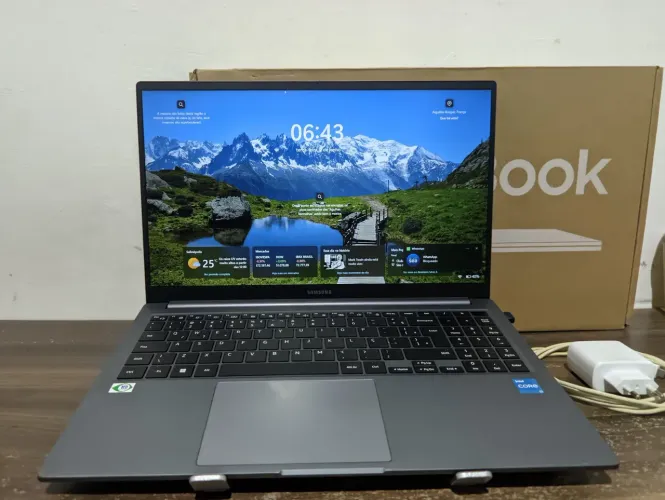 Samsung Book 4 i3 13ª Geração 8GB RAM SSD 512GB Full HD