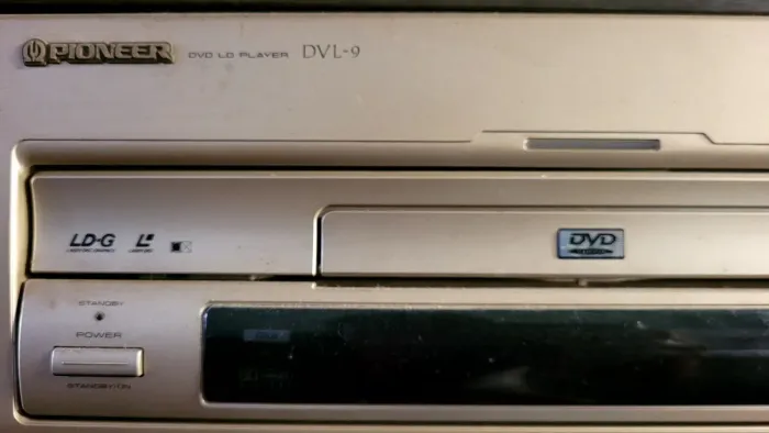 Pioneer DVL-9, um reprodutor de DVD e LaserDisc (LD)