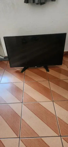Televisão AOC 32" (não smart)