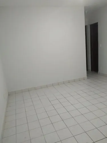 Ap. P. dos Ipês 1 1.400,00 c condomínio