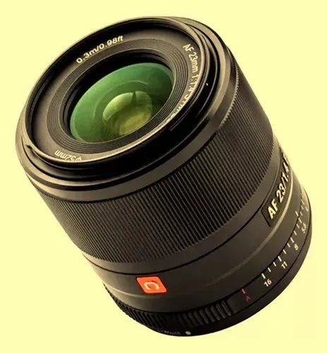 23mm Lente Sony abertura 1.4 nova lacrada Viltrox, só falo whats, não falo olx