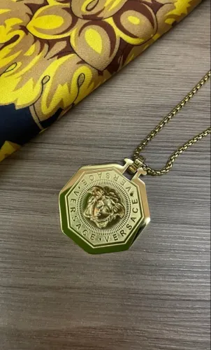 Pingente de cordão Versace 