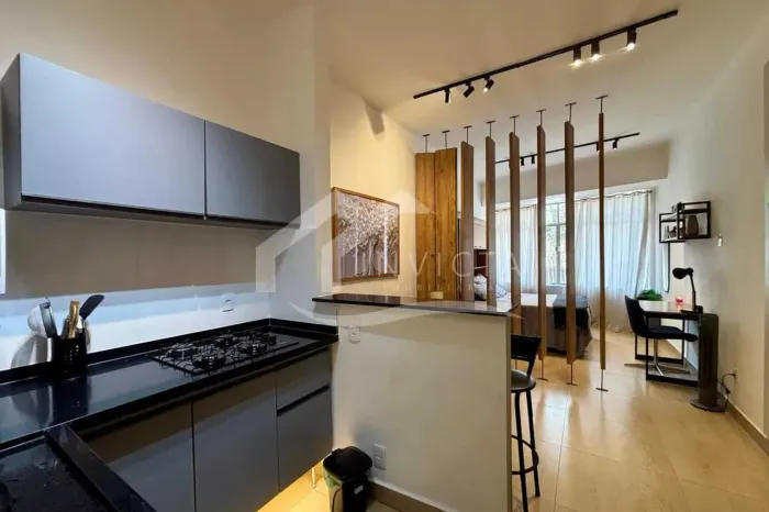 CONJUGADO MODERNIZADO E MOBILIADO NO POSTO DOIS DE COPACABANA!!!